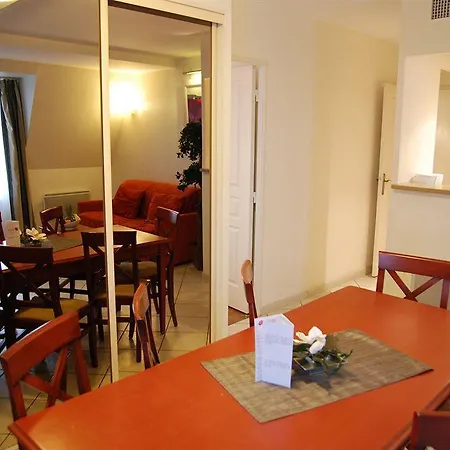 La Closerie & 4* Ντοβίλ