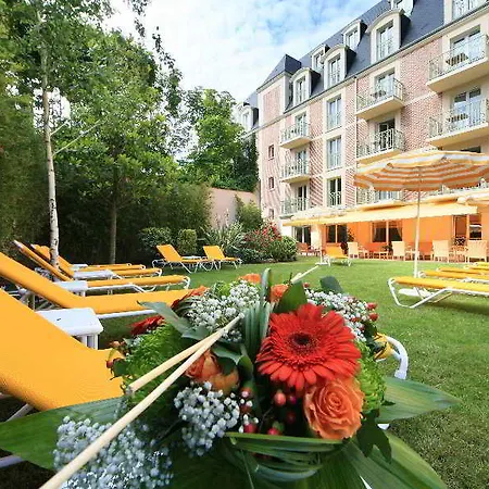 La Closerie & Aparthotel 4*